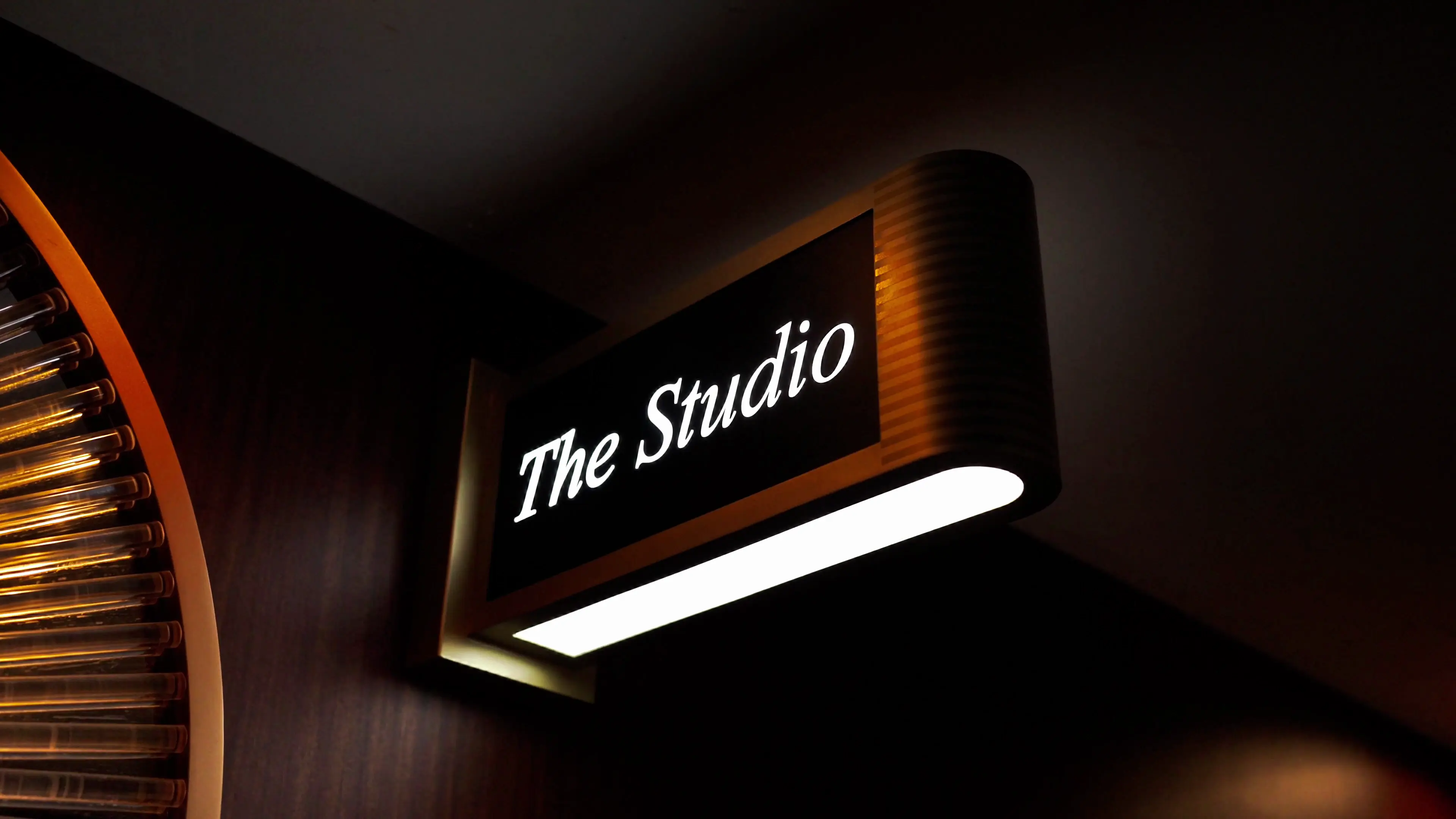 Studio at Maple Dining Room